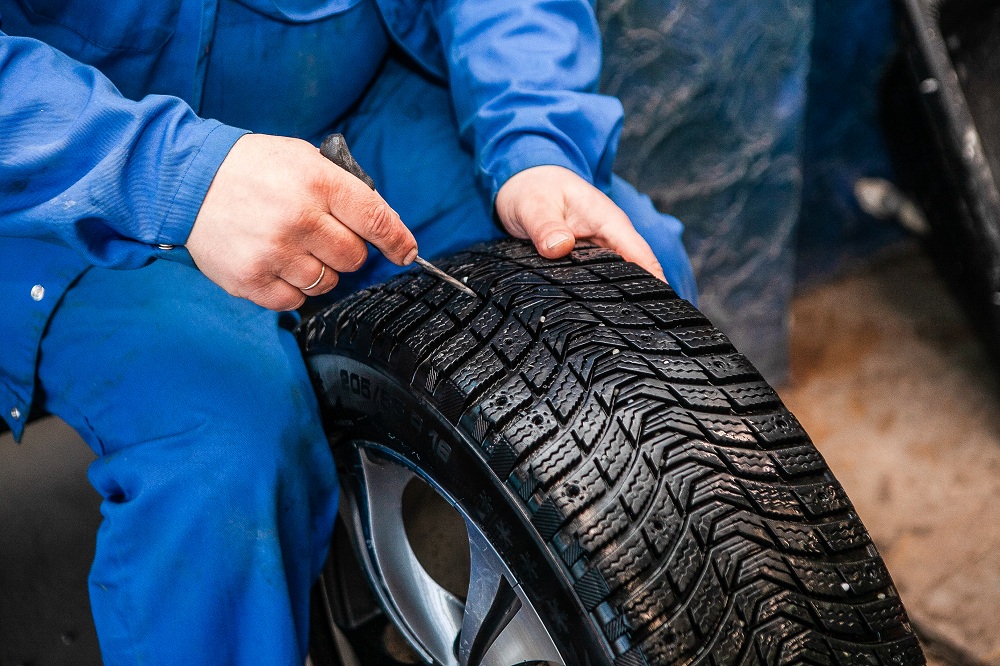 Шиповка колес (новые и б/у шины)